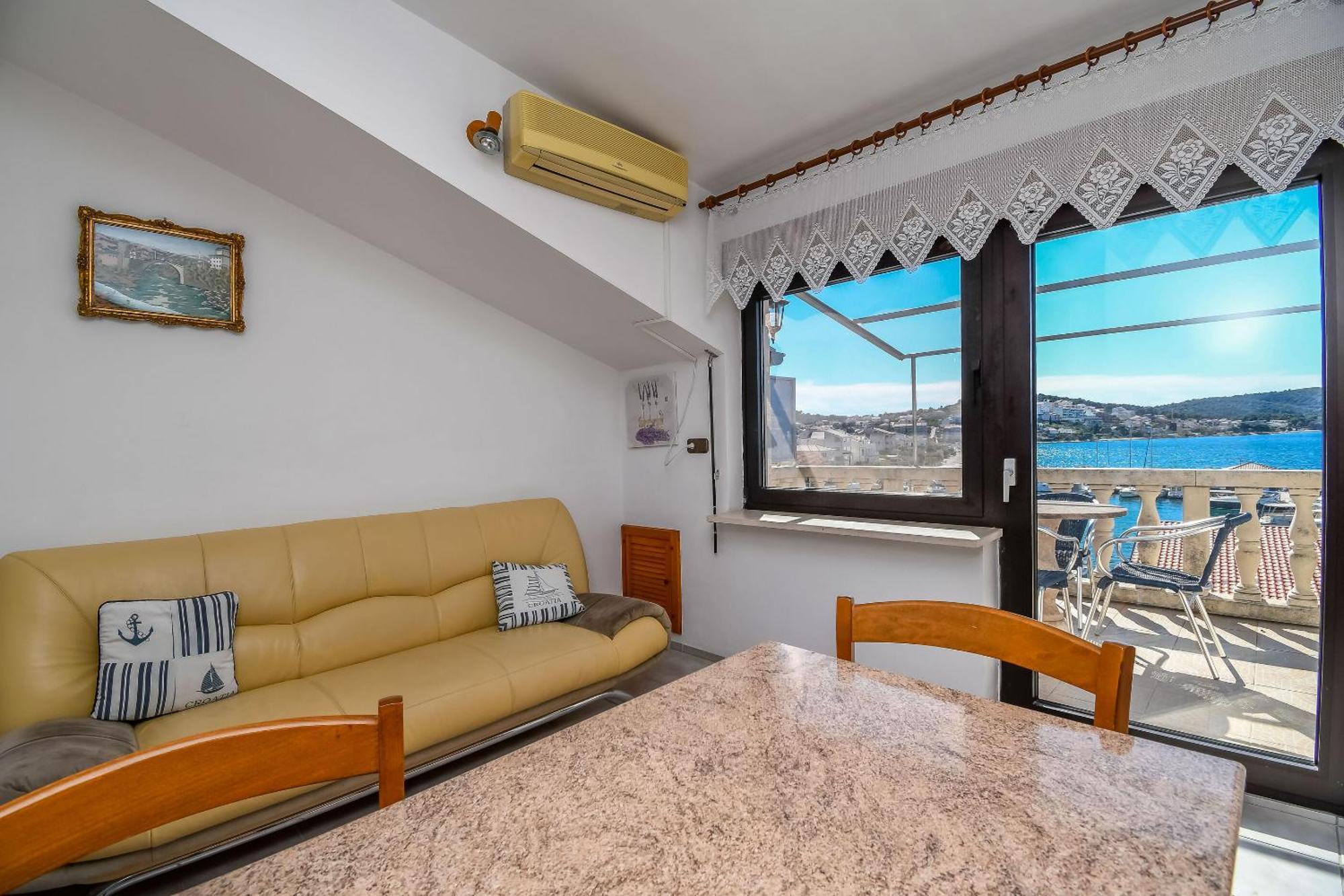 Apartments Anna Trogir Eksteriør bilde