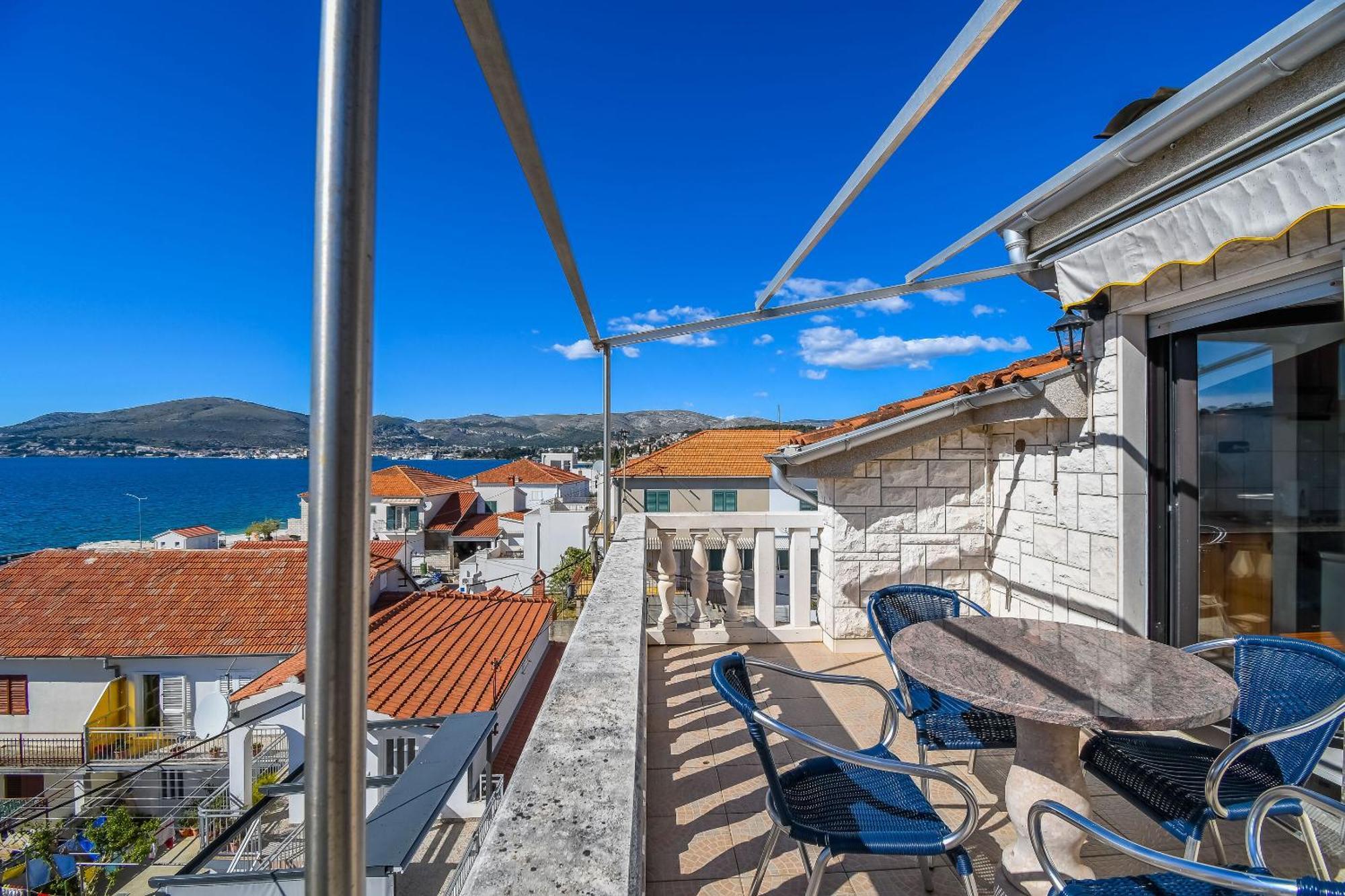 Apartments Anna Trogir Eksteriør bilde