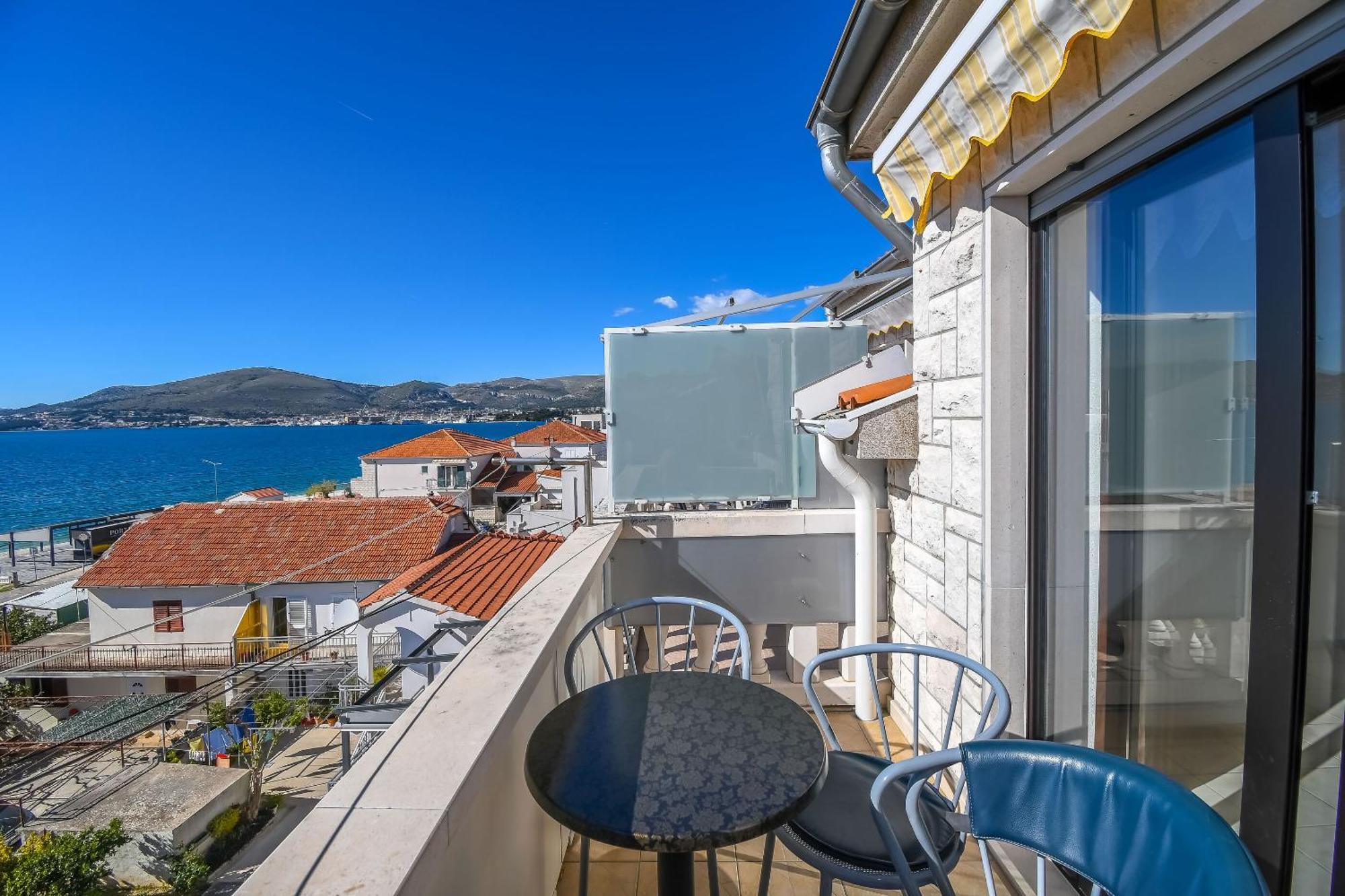 Apartments Anna Trogir Eksteriør bilde