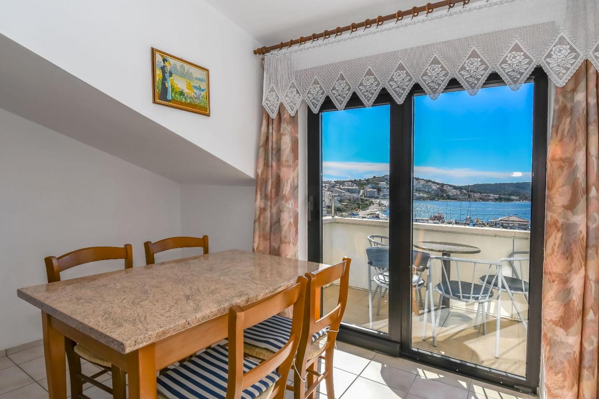 Apartments Anna Trogir Eksteriør bilde